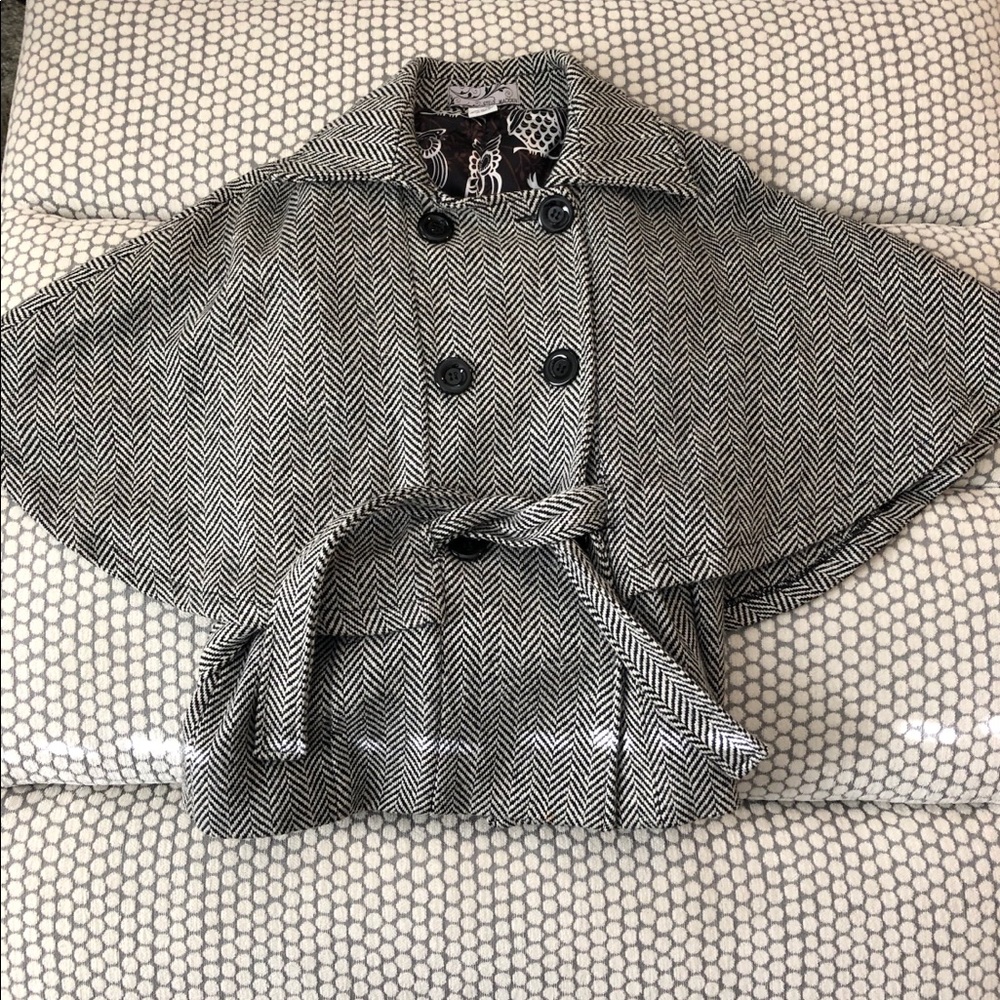 Steve Madden Houndstooth Print Cape Jacket